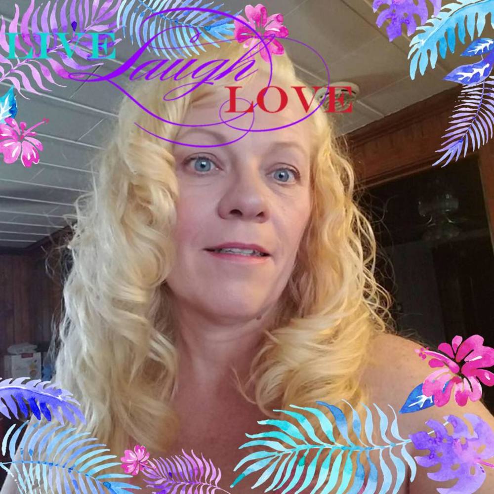 Meet your Posher, Leah
